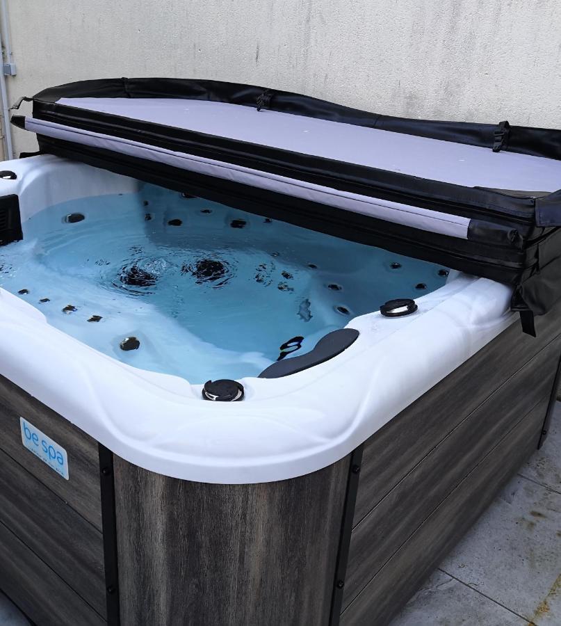 O Rethel Jacuzzi, Gite Ardennes Dış mekan fotoğraf