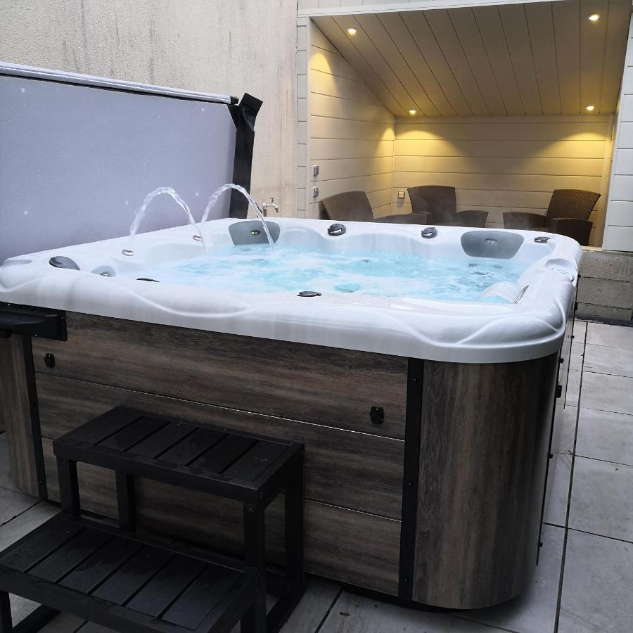 O Rethel Jacuzzi, Gite Ardennes Dış mekan fotoğraf