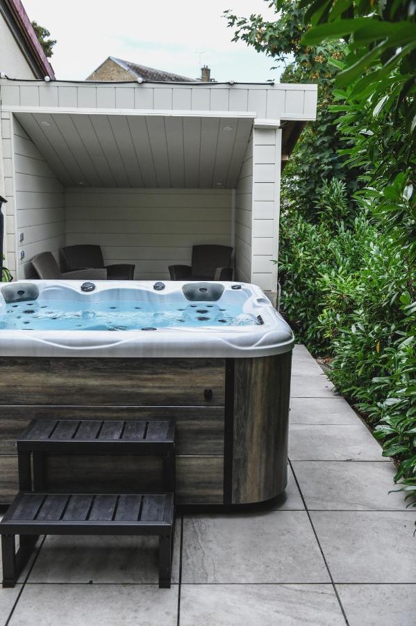 O Rethel Jacuzzi, Gite Ardennes Dış mekan fotoğraf